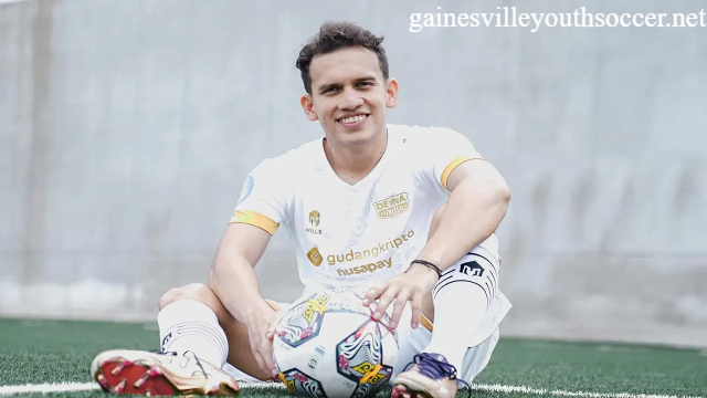 Biodata Egy Maulana Vikri Tentang Perjalanan Karirnya
